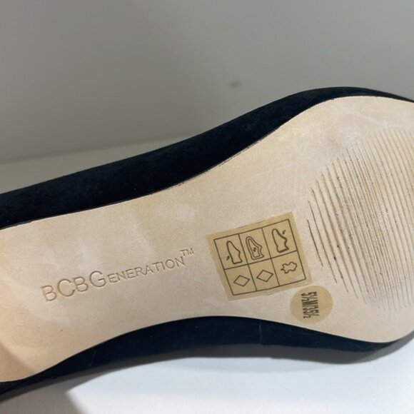 BCBGeneration Women's Ollee Pump - Picture 8 of 9